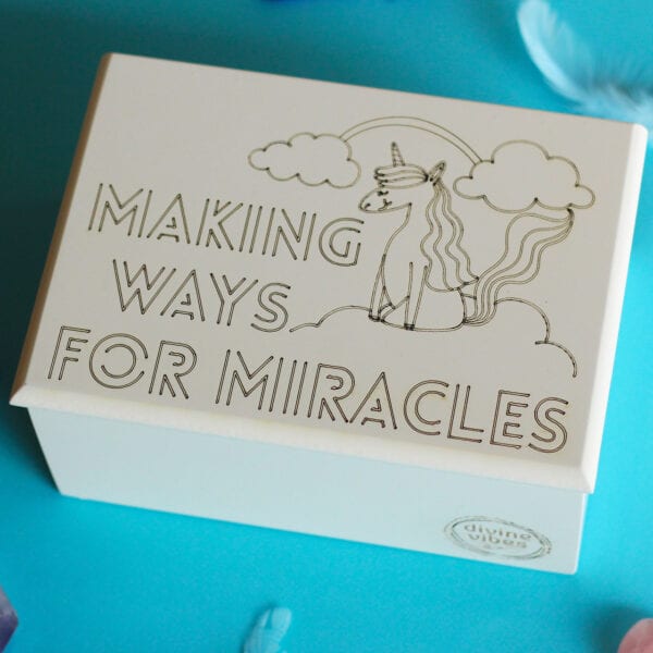 Boite Gravée en Bois "Making Ways” - Divine Vibes